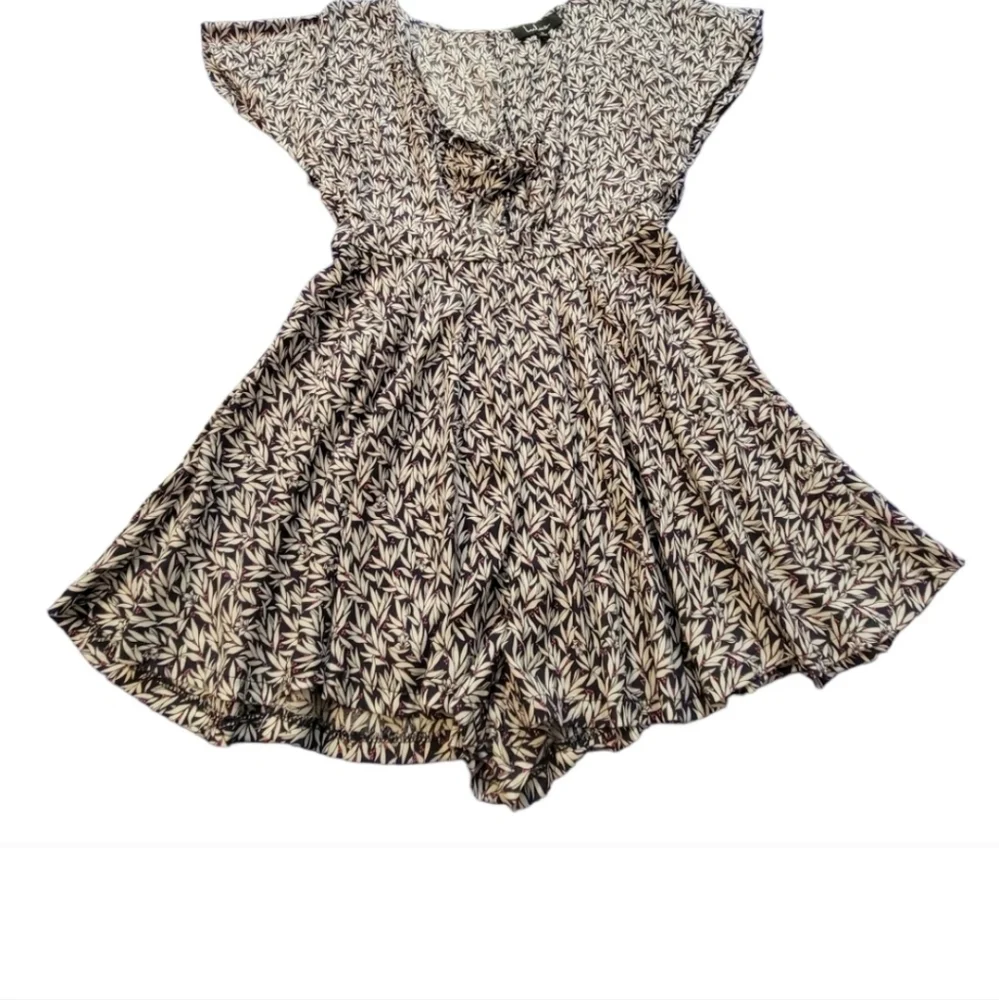 Lulus Dondi Romper Shorts Navy Blue White Leaf Print Loose And Flowy Small - Picture 11 of 12